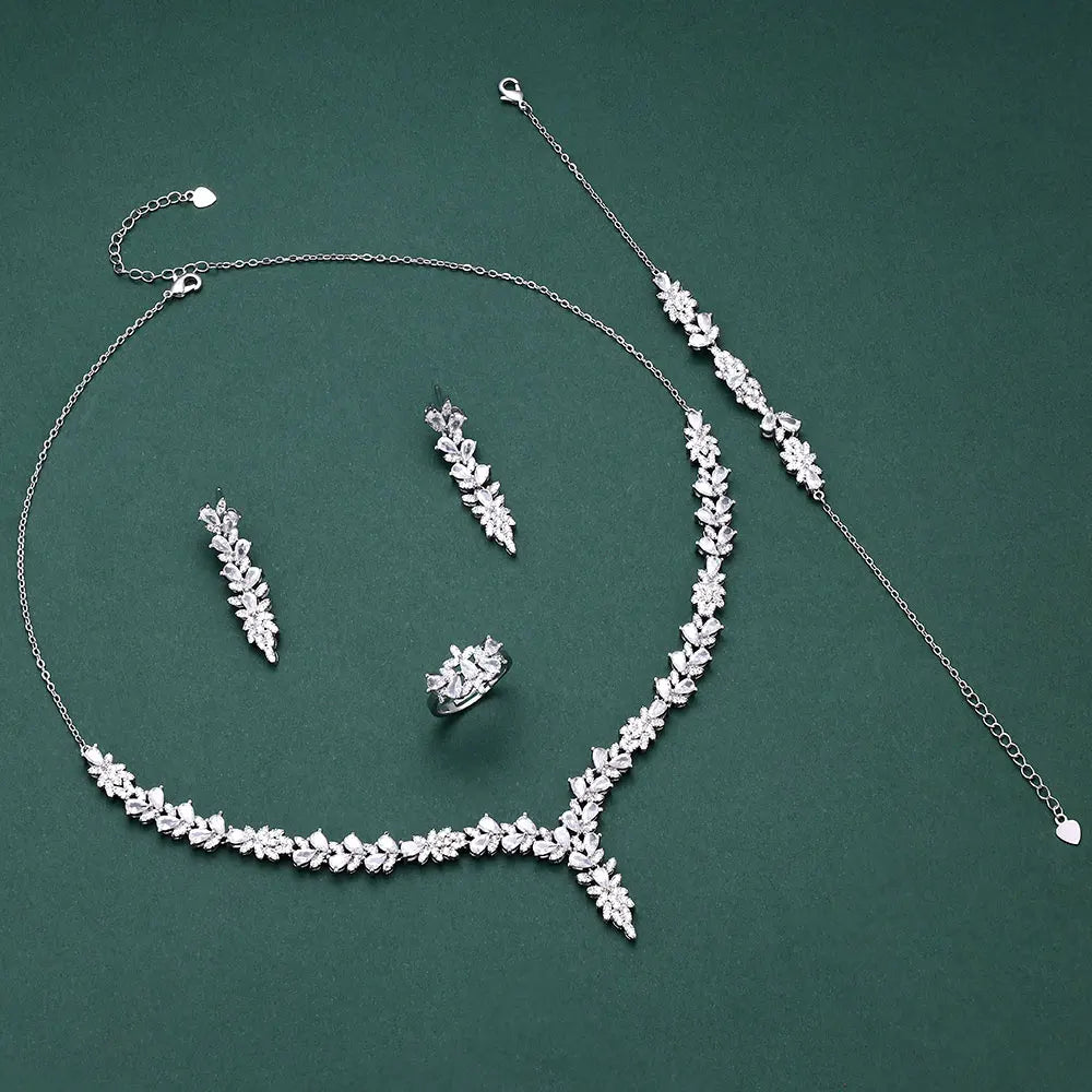 Ensemble de bijoux complet en zircon à la mode de 4 pièces, adapté aux fêtes de femmes, luxueux bijoux de mariage en cristal CZ de Dubaï Nigeria