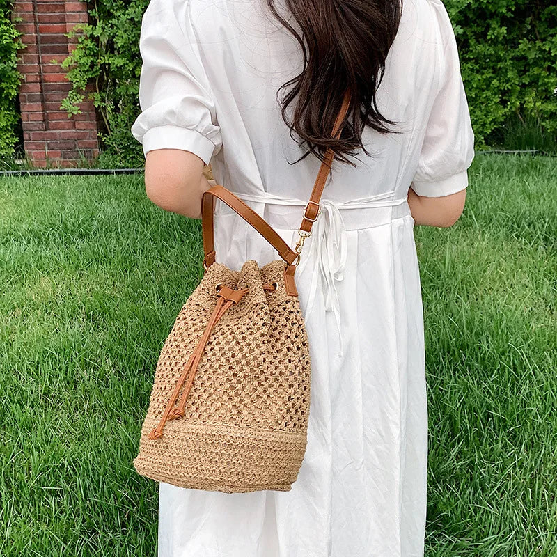 Sac seau en paille tressée pour femme, sac à bandoulière, sac de plage d'été, sac de voyage rétro, petit sac à main et sac à main pour femme