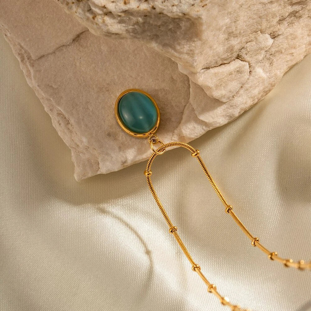 Colliers pour femmes en acier inoxydable plaqué or avec pendentif ovale en opale bleue, chaîne perlée, livraison en 48 heures.