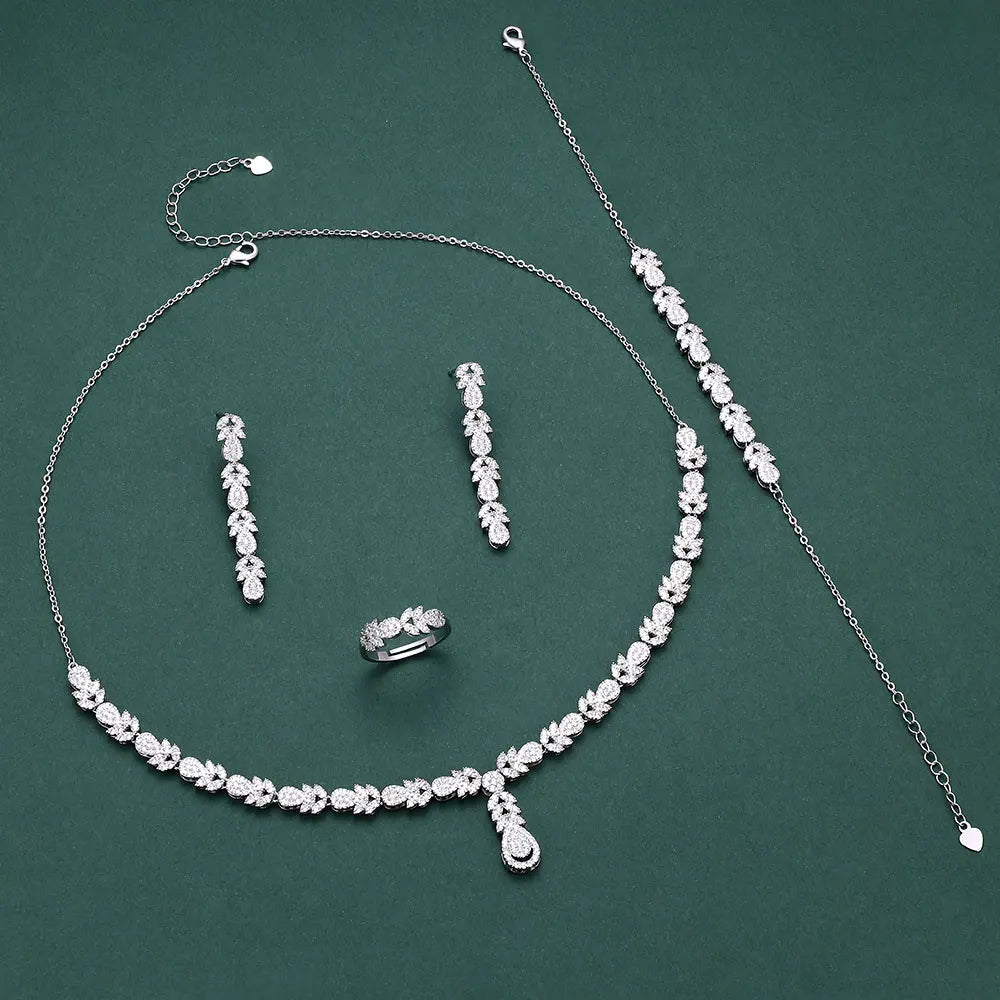 Ensemble de bijoux complet en zircon à la mode de 4 pièces, adapté aux fêtes de femmes, luxueux bijoux de mariage en cristal CZ de Dubaï Nigeria