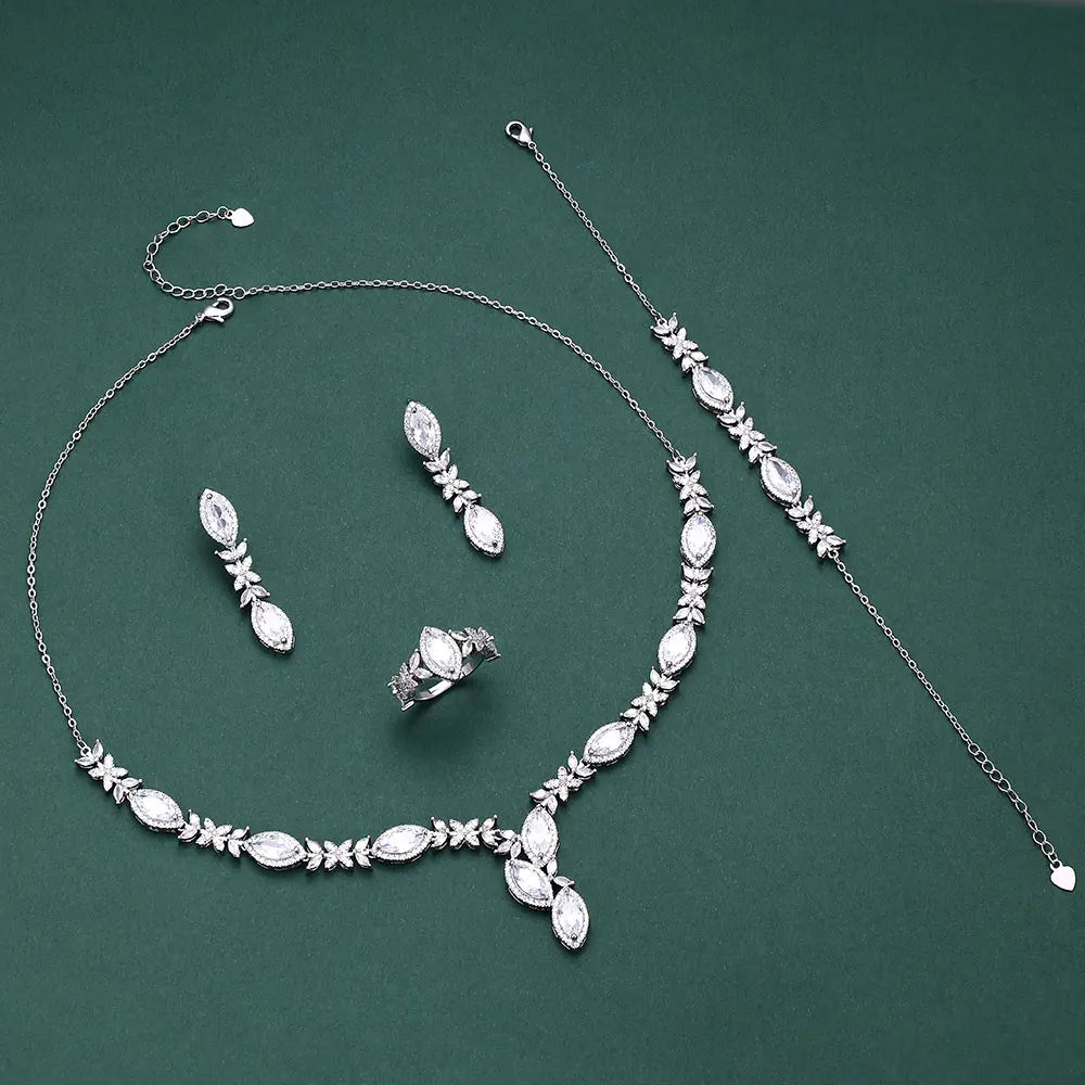 Ensemble de bijoux complet en zircon à la mode de 4 pièces, adapté aux fêtes de femmes, luxueux bijoux de mariage en cristal CZ de Dubaï Nigeria