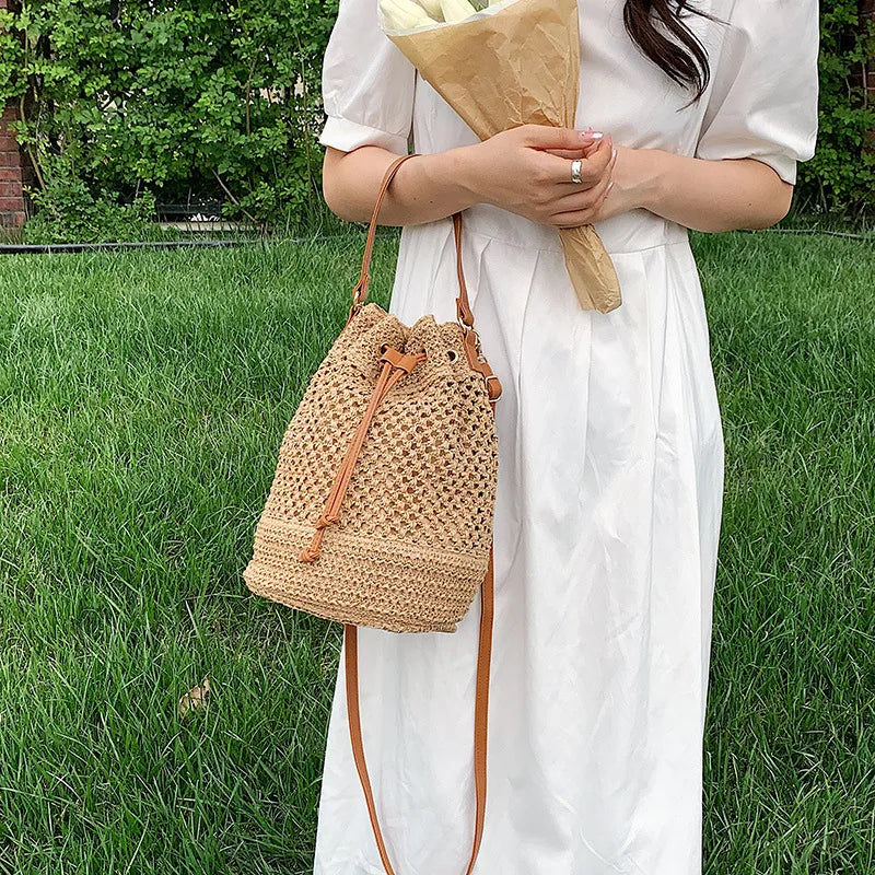 Sac seau en paille tressée pour femme, sac à bandoulière, sac de plage d'été, sac de voyage rétro, petit sac à main et sac à main pour femme
