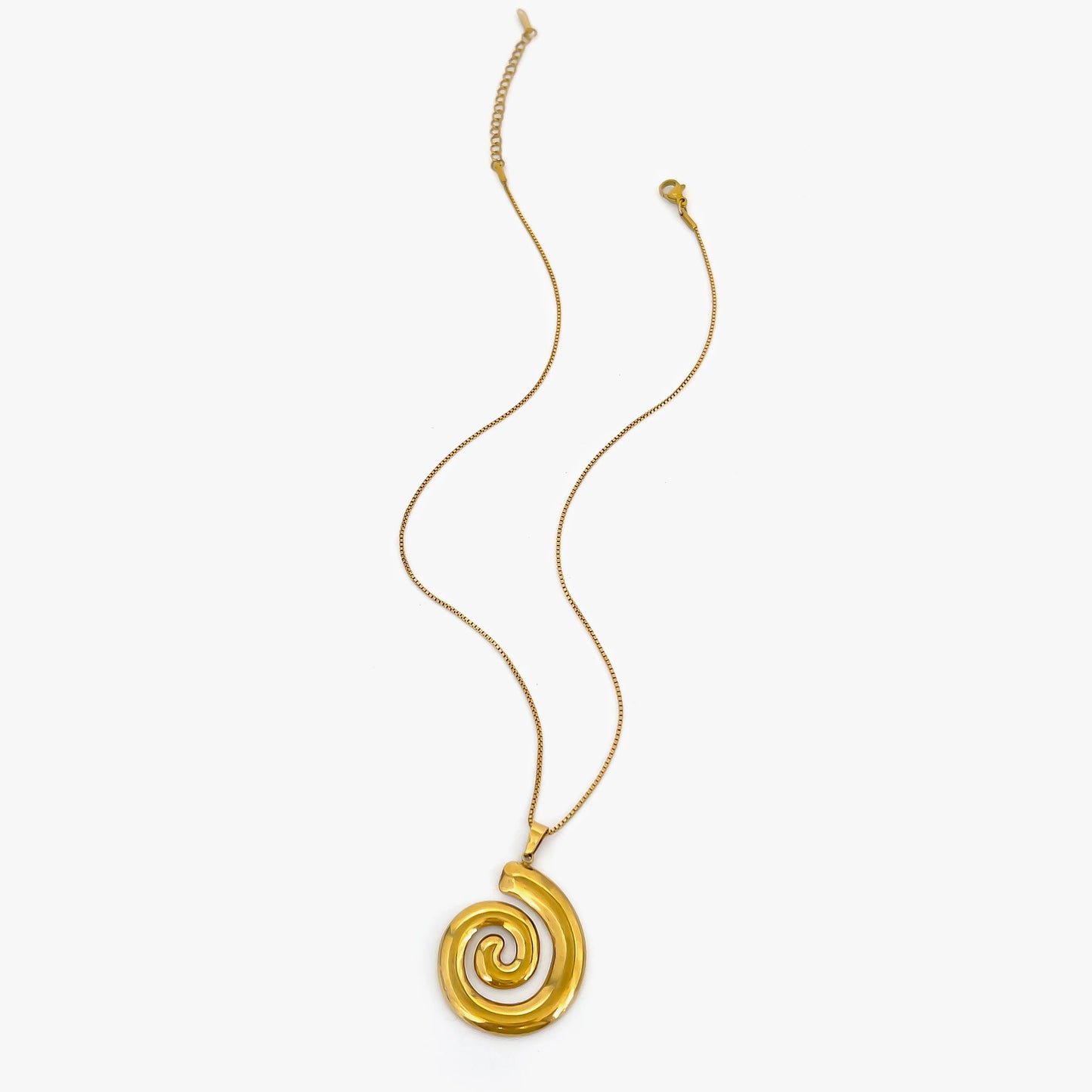 Collier Peri'sbox avec pendentif en spirale creuse en forme d'étoile de mer pour femme, plaqué or 18 carats, anti-ternissement, idéal pour l'été