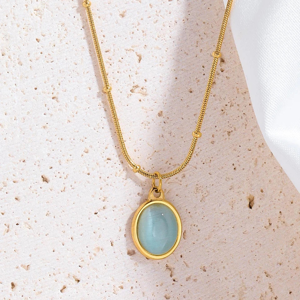 Colliers pour femmes en acier inoxydable plaqué or avec pendentif ovale en opale bleue, chaîne perlée, livraison en 48 heures.