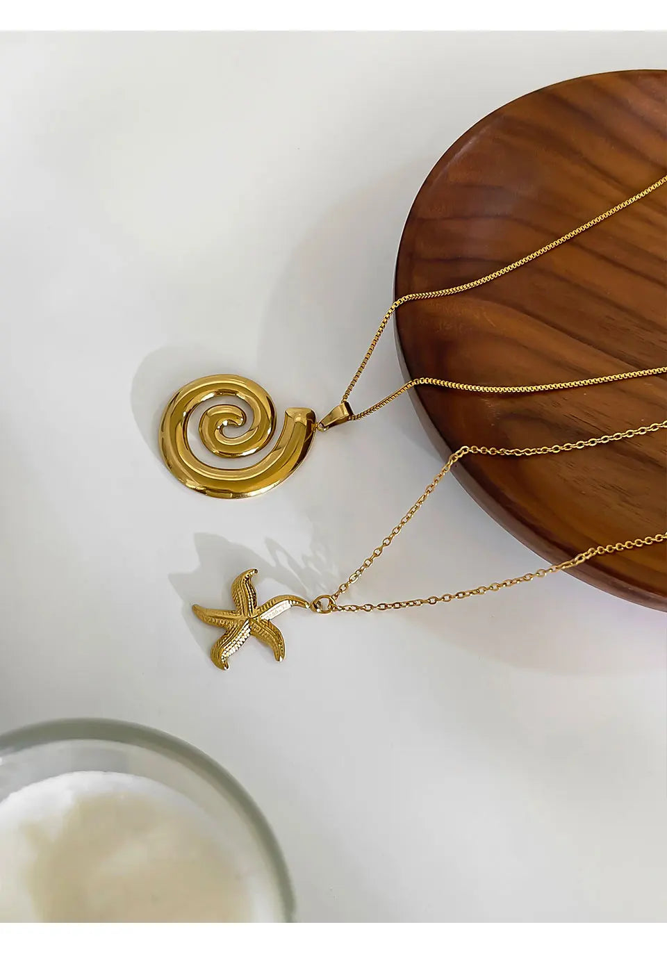 Collier Peri'sbox avec pendentif en spirale creuse en forme d'étoile de mer pour femme, plaqué or 18 carats, anti-ternissement, idéal pour l'été